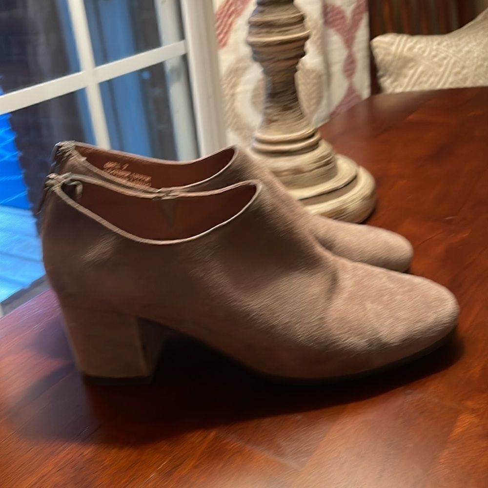 Chocolat Blu Orra Block Heel Bootie - Size 7 - Go… - image 4
